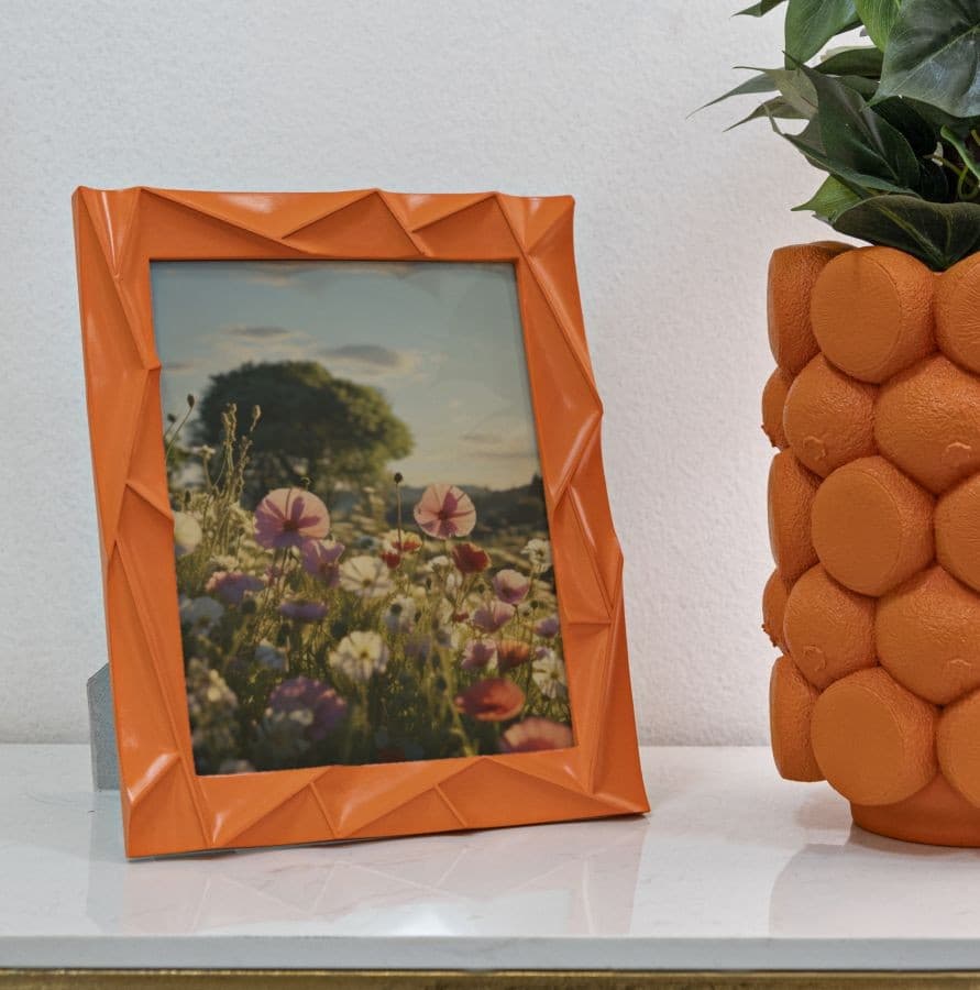 Cornice Orangy Cm 25,8X2X31 (Misura Interna Cm 20X25) in Cornici da parete e da tavolo Led Mall Home - Napoli, commercioVirtuoso.it