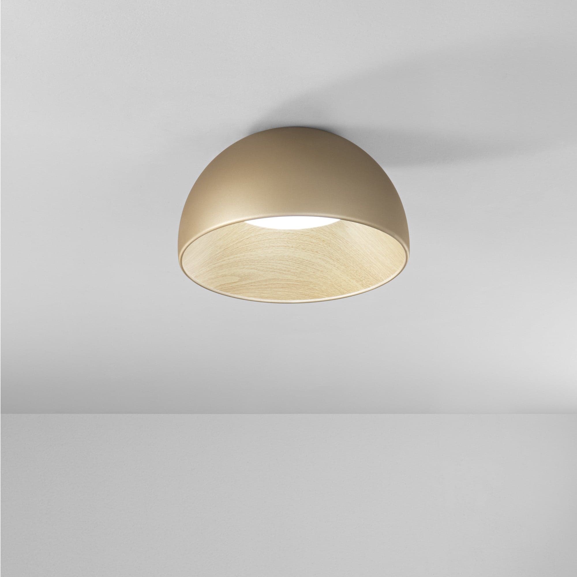 Plafoniera design contemporaneo in metallo alla forma sferica Effetto Legno Oro 23x35 cm in Plafoniere Led Mall Home - Napoli, commercioVirtuoso.it