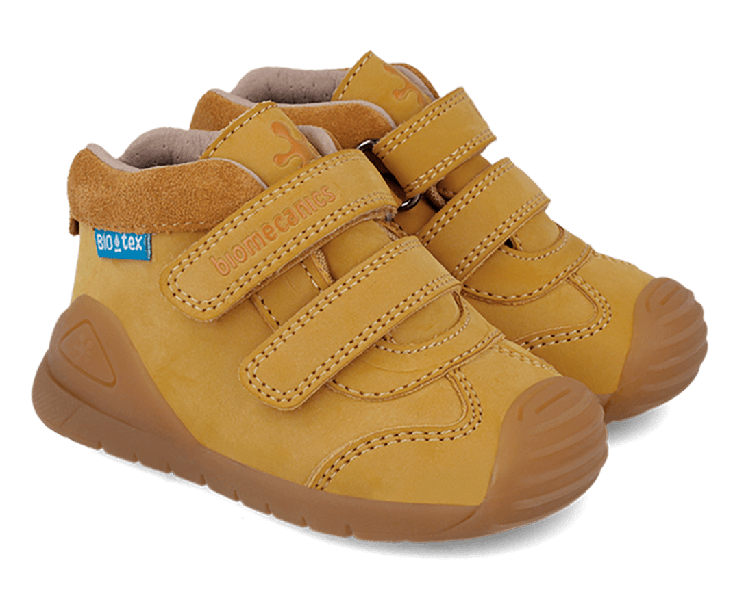 Scarpe bimbo Biomecanics alte giallone numeri dal 19 al 25 in Scarpine primi passi UP Calzature Balduina - Roma, commercioVirtuoso.it