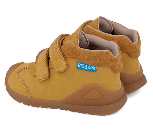 Scarpe bimbo Biomecanics alte giallone numeri dal 19 al 25 in Scarpine primi passi UP Calzature Balduina - Roma, commercioVirtuoso.it