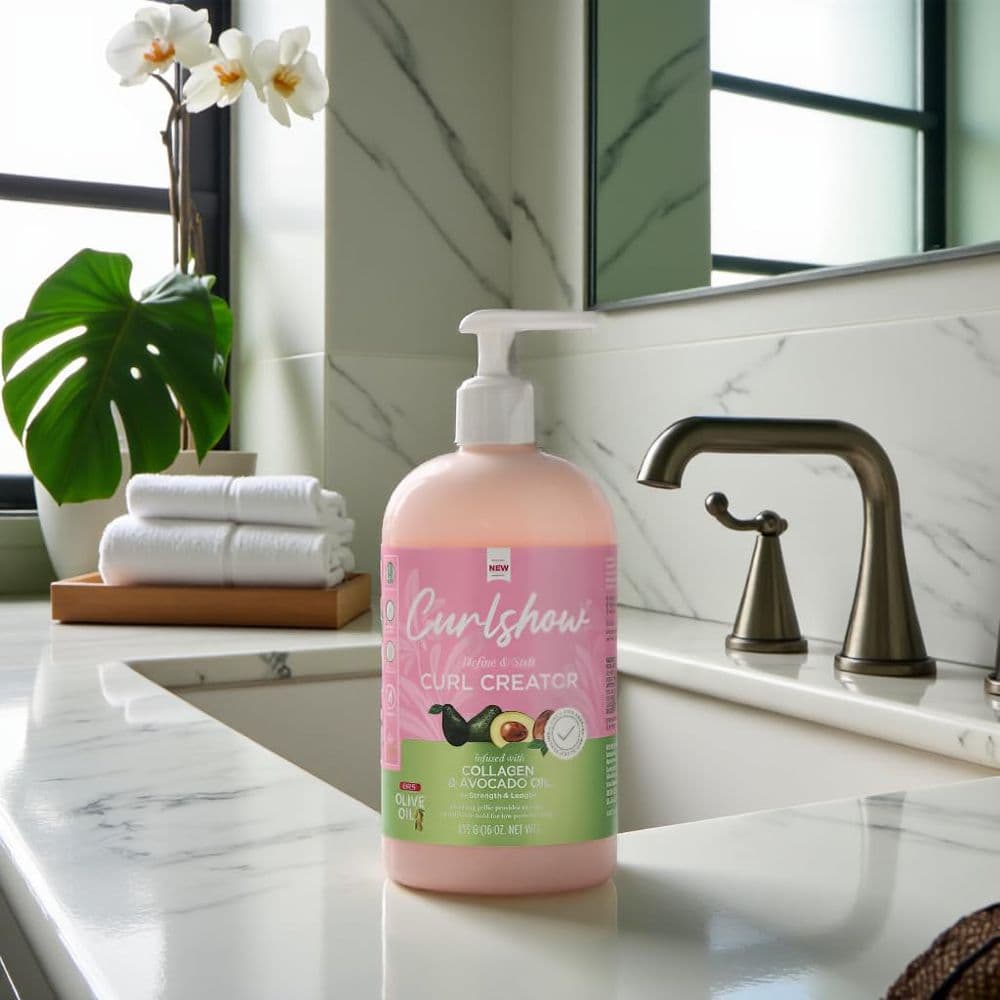 ORS OLIVE OIL CURLSHOW CURL CREATOR FOR STRENGTH & LENGTH DEFINE STYLE INFUSED WITH COLLAGEN & AVOCADO OIL 453G PER CAPELLI in Oli per capelli Agbon - Martinsicuro, commercioVirtuoso.it