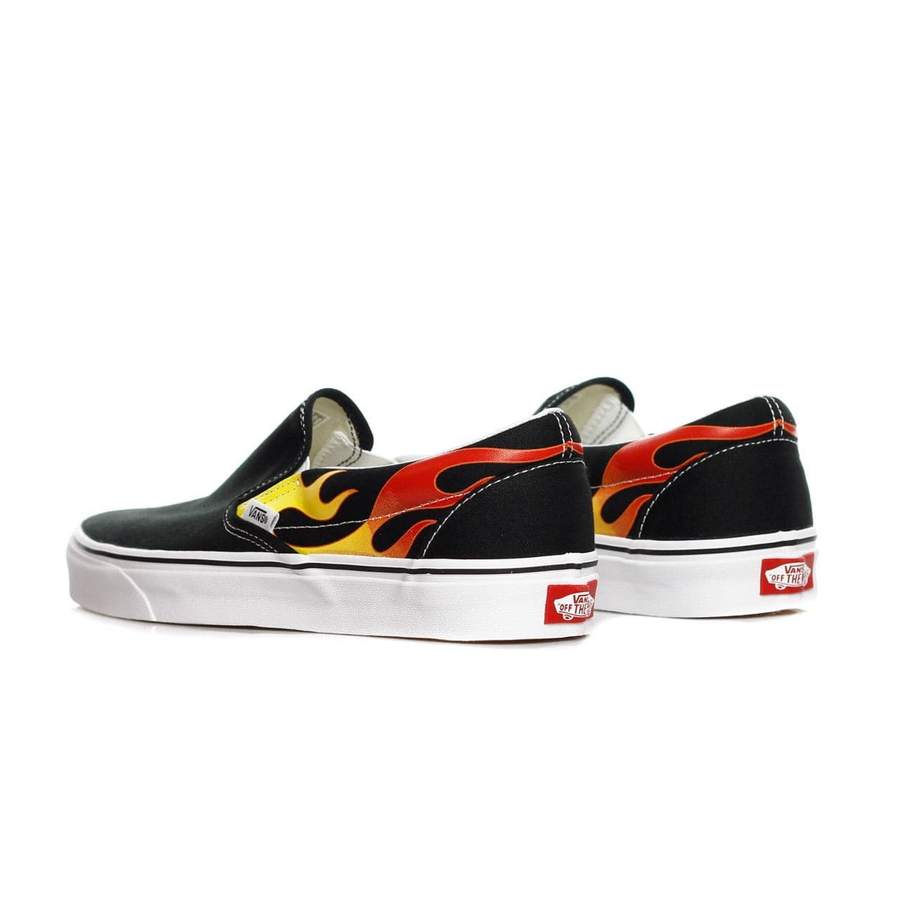 VANS Scarpa Bassa Uomo Classic Slip-on (flame) Black/black/white da uomo in Sneaker casual Drestige - Casamassima, commercioVirtuoso.it