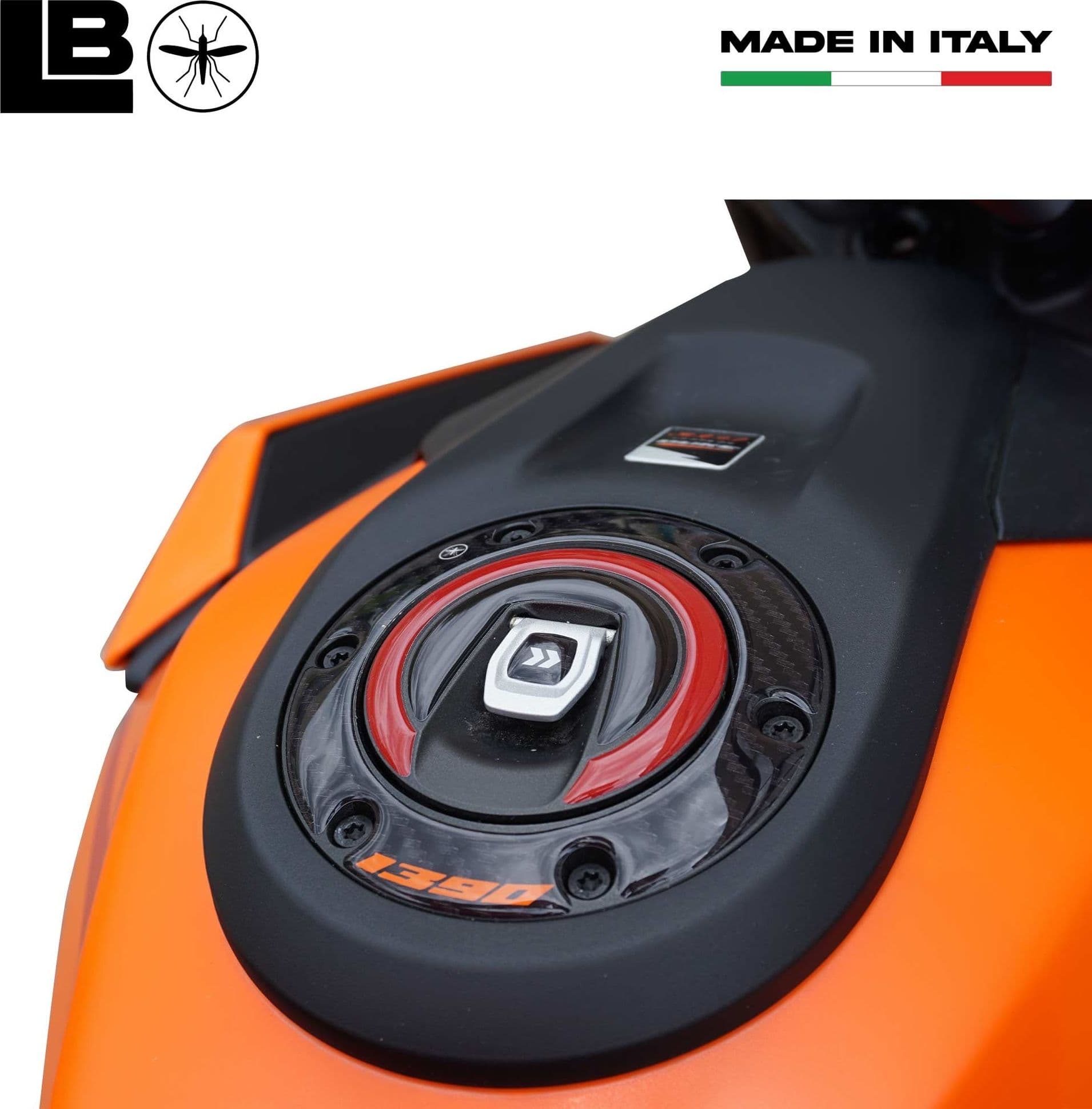 Adesivo 3D Protezione Tappo Serbatoio compatibile con KTM 1390 Super Duke R 2024 in Decalcomanie adesivi e magneti LabelBike - Bibbiano, commercioVirtuoso.it