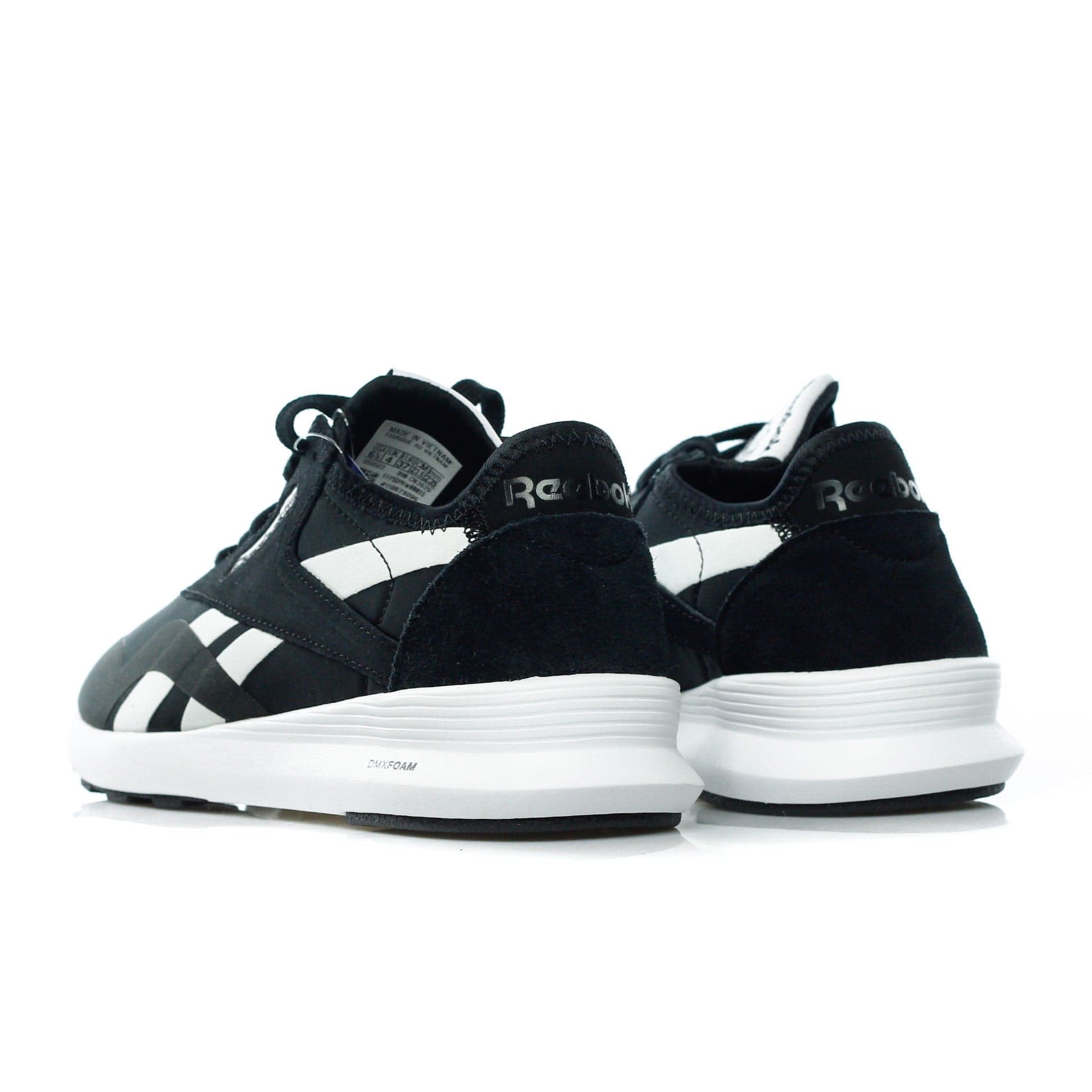 REEBOK Scarpa Bassa Donna Cl Nylon Sp W Black/coal/chalk Gold da donna in Sneaker casual Drestige - Casamassima, commercioVirtuoso.it