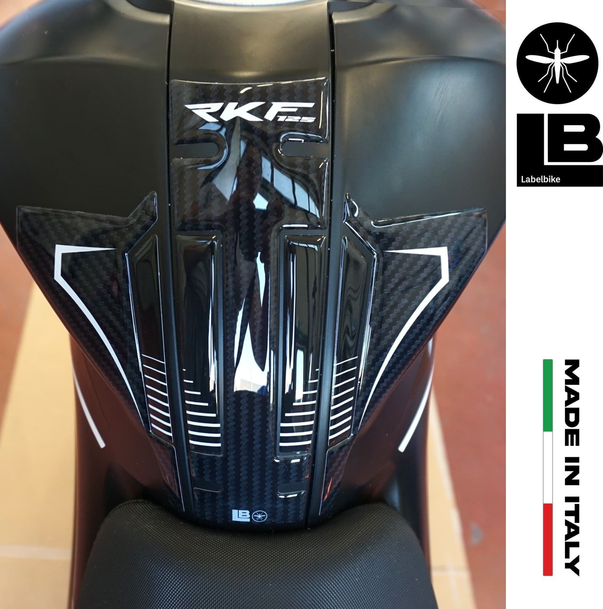 Paraserbatoio Adesivo resina 3D moto compatibile con Keeway RKF 125 2021-2024 in Paraserbatoio LabelBike - Bibbiano, commercioVirtuoso.it