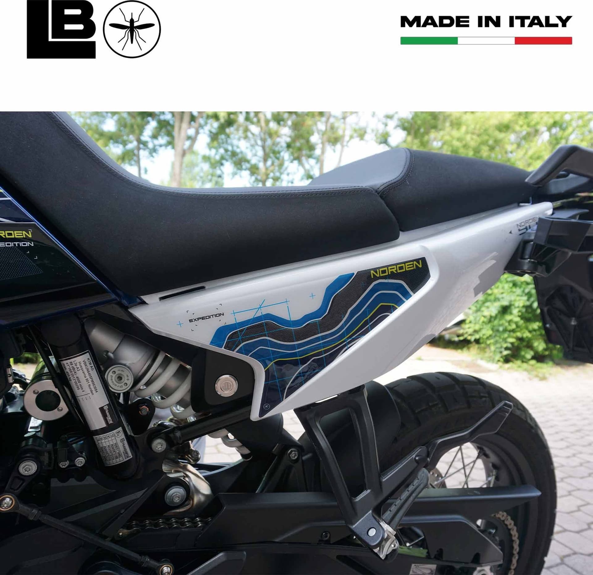 Kit adesivi 3D compatibili con Husqvarna Norden 901 2023 Protezioni per moto in Decalcomanie adesivi e magneti LabelBike - Bibbiano, commercioVirtuoso.it