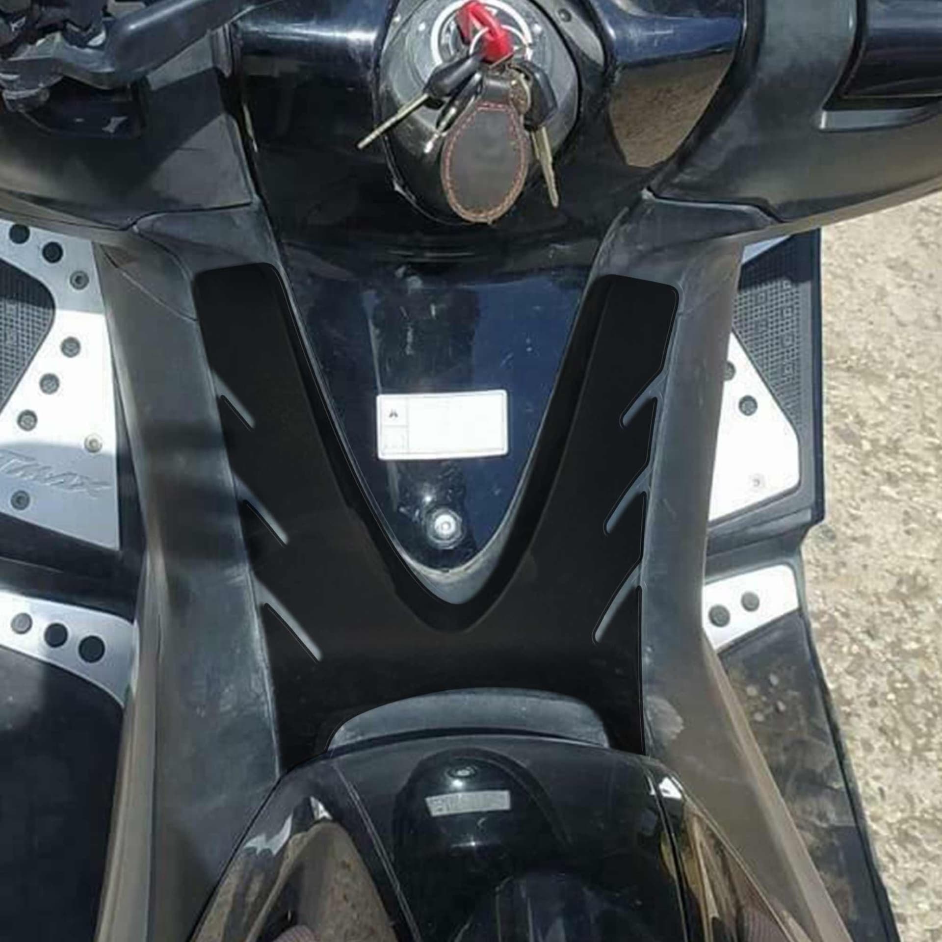 PROTEZIONE CENTRALE TMAX ADESIVO 3D compatibile per SCOOTER YAMAHA T MAX 2008-11 in Decalcomanie adesivi e magneti LabelBike - Bibbiano, commercioVirtuoso.it