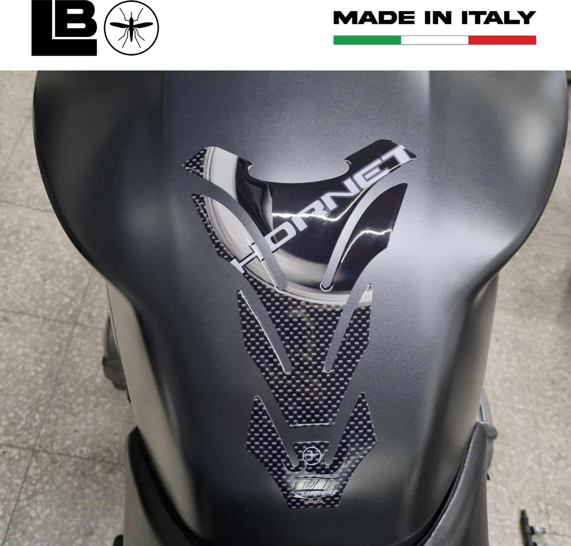 PARASERBATOIO ADESIVI 3D CARBONIO PROTEZIONE SERBATOIO per MOTO HONDA HORNET New in Paraserbatoio LabelBike - Bibbiano, commercioVirtuoso.it