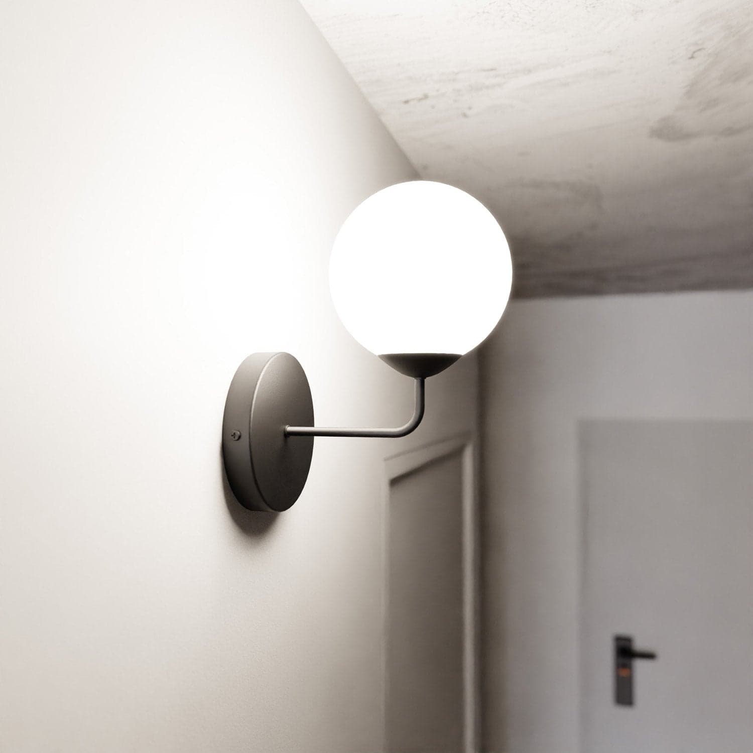 Applique Moderna 1 Luce Pregos In Acciaio Nero E Vetro A Sfera Bianco in Applique LuceArt - Montecorvino Pugliano, commercioVirtuoso.it