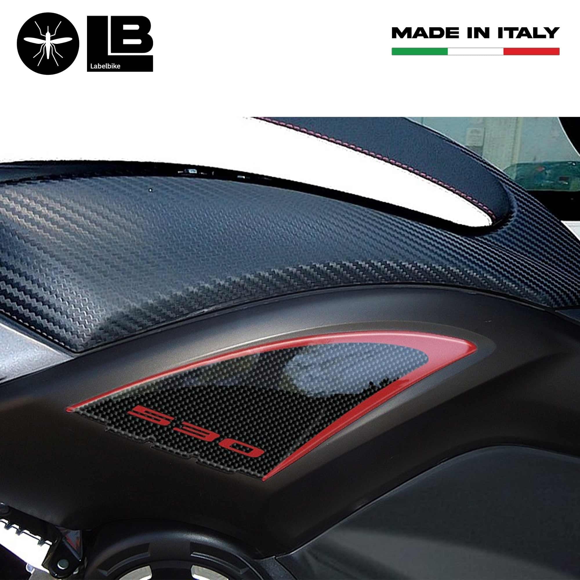 2 ADESIVI Stickers gel 3D compatibili per scooter YAMAHA Tmax 530 carbonio ergal in Decalcomanie adesivi e magneti LabelBike - Bibbiano, commercioVirtuoso.it