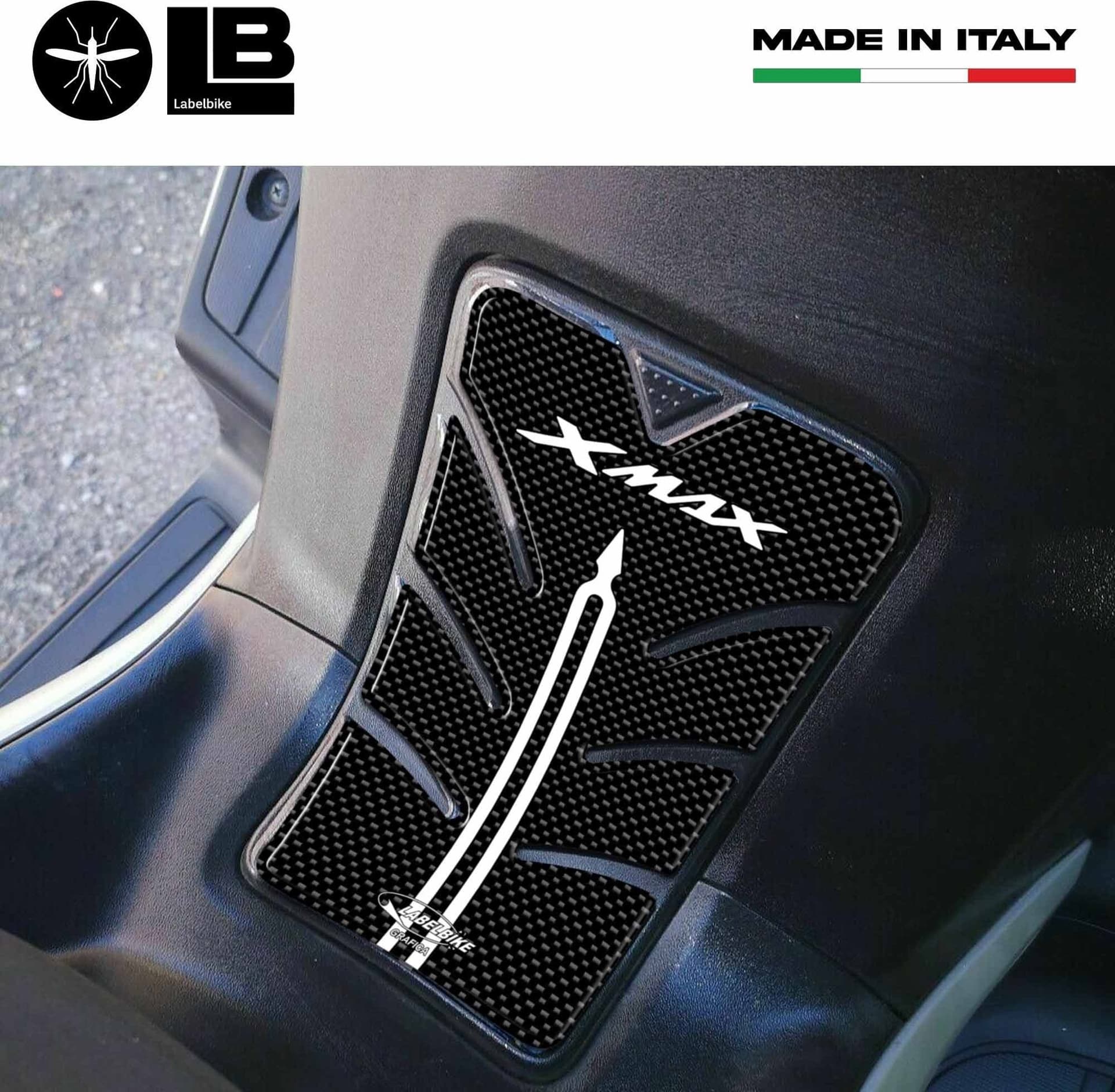 ADESIVO 3D SPORTELLO SERBATOIO X MAX PARASERBATOIO per SCOOTER YAMAHA XMAX 2010-2013 in Paraserbatoio LabelBike - Bibbiano, commercioVirtuoso.it