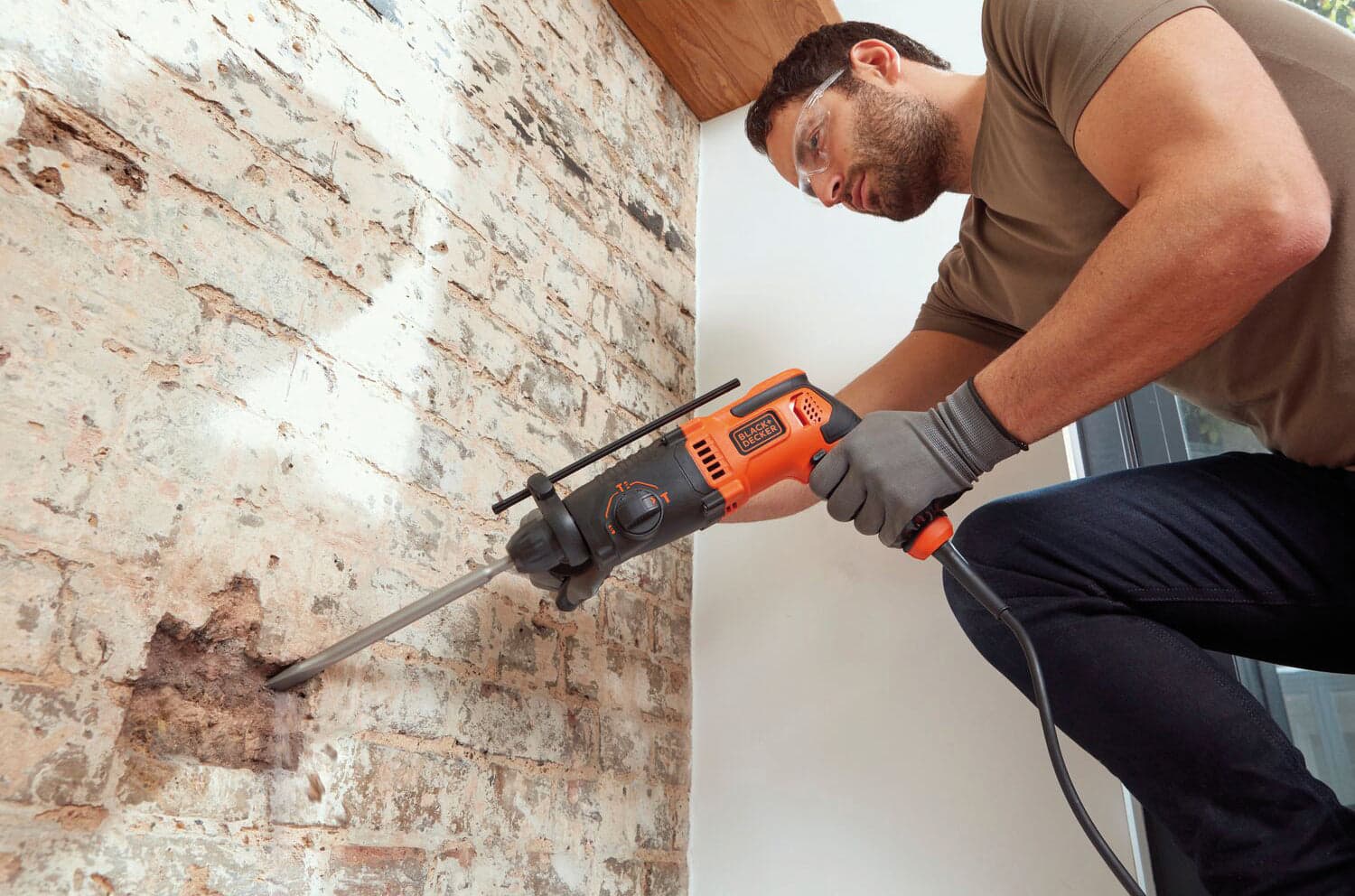 Black+Decker Martello Tassellatore Scalpellatore Behs01-Qs Sds 650 W in Trapani a percussione BricoGo - Marano di Napoli, commercioVirtuoso.it