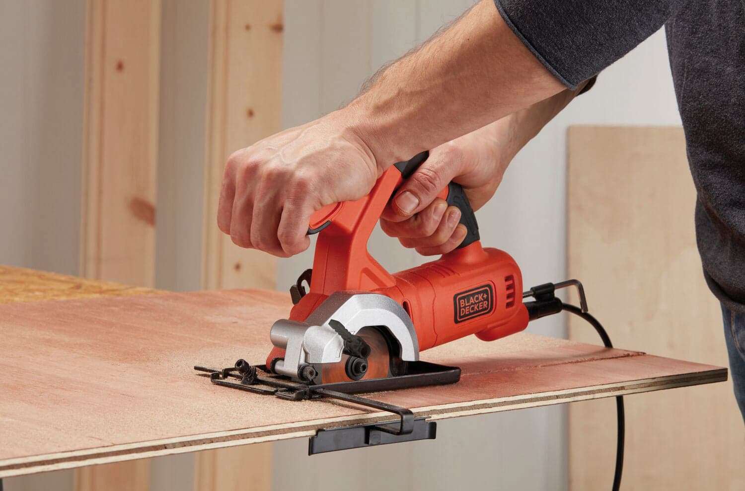 Black+Decker Mini Sega Circolare Bes510-Qs 400 W in Seghe circolari BricoGo - Marano di Napoli, commercioVirtuoso.it