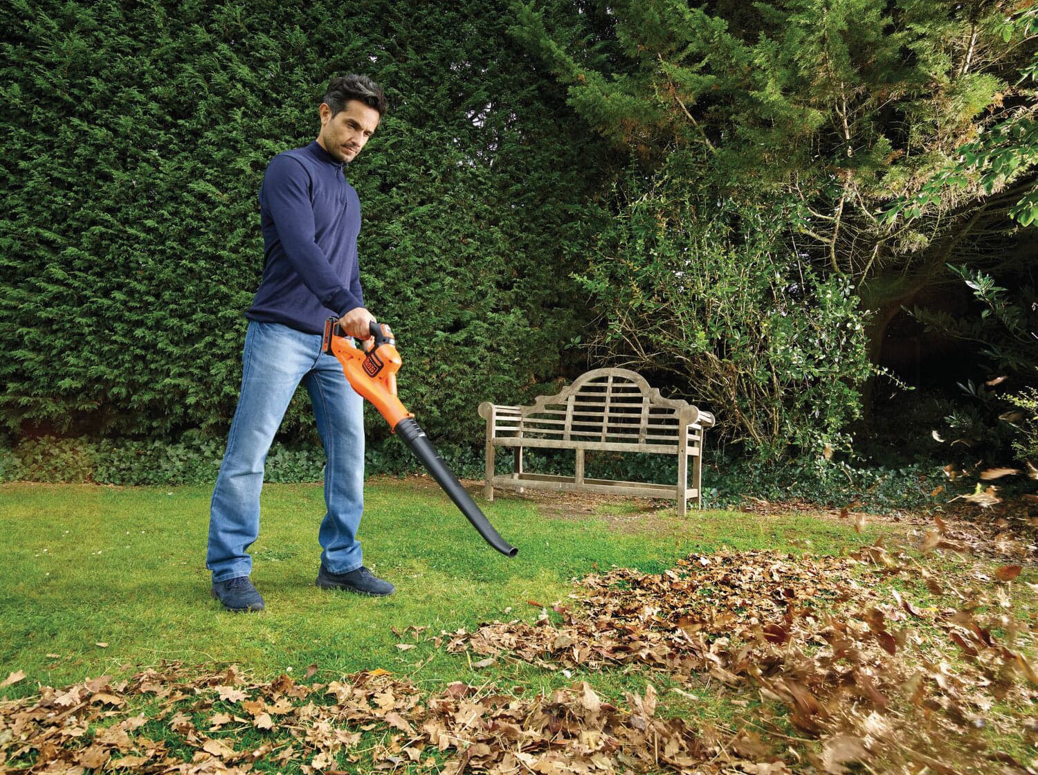 Black+Decker Soffiatore Power Command A Batteria Gwc1820Pc-Qw 18 V 2,0 Ah in Aspirafoglie BricoGo - Marano di Napoli, commercioVirtuoso.it