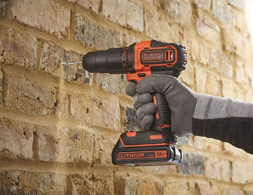 Black+Decker Trapano Avvitatore A Percussione Bdchd18Bafc-Qw 18V 2 Batterie 1,5 Ah + 80 Accessori in Trapani a percussione BricoGo - Marano di Napoli, commercioVirtuoso.it