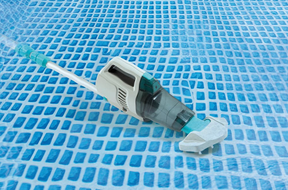 Intex Aspiratore A Batteria Ricaricabile (Per Tutti I Tipi Di Piscine) in Aspiratori a mano BricoGo - Marano di Napoli, commercioVirtuoso.it