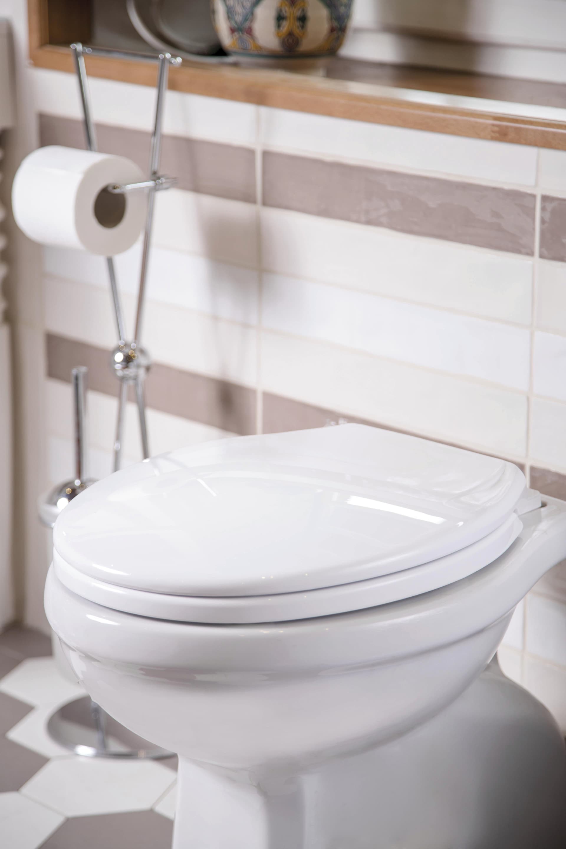 Metaform Sedile Wc Airbag Cm. 42/43,5X35,8 in Sedili WC BricoGo - Marano di Napoli, commercioVirtuoso.it