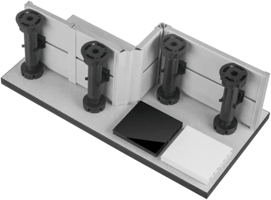 Set Piedini Per Mobili Da Cucina In Plastica Con Gancio Mm. 150 H 4 Pz. in Gambe per mobili BricoGo - Marano di Napoli, commercioVirtuoso.it