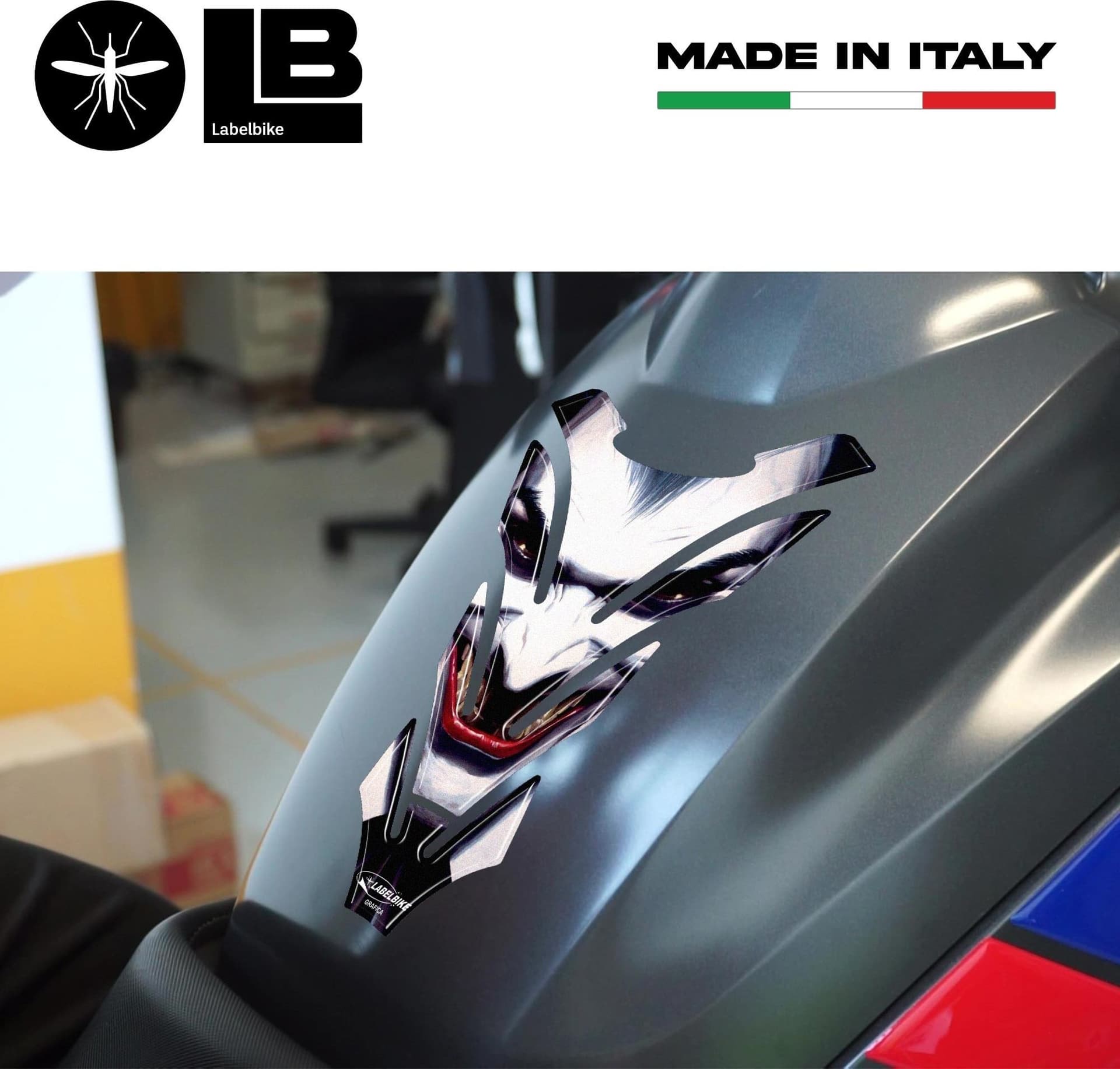 IMPERDIBILE PARASERBATOIO JOKER - BATMAN ADESIVI per SERBATOIO MOTO in RESINA 3D in Polsini LabelBike - Bibbiano, commercioVirtuoso.it
