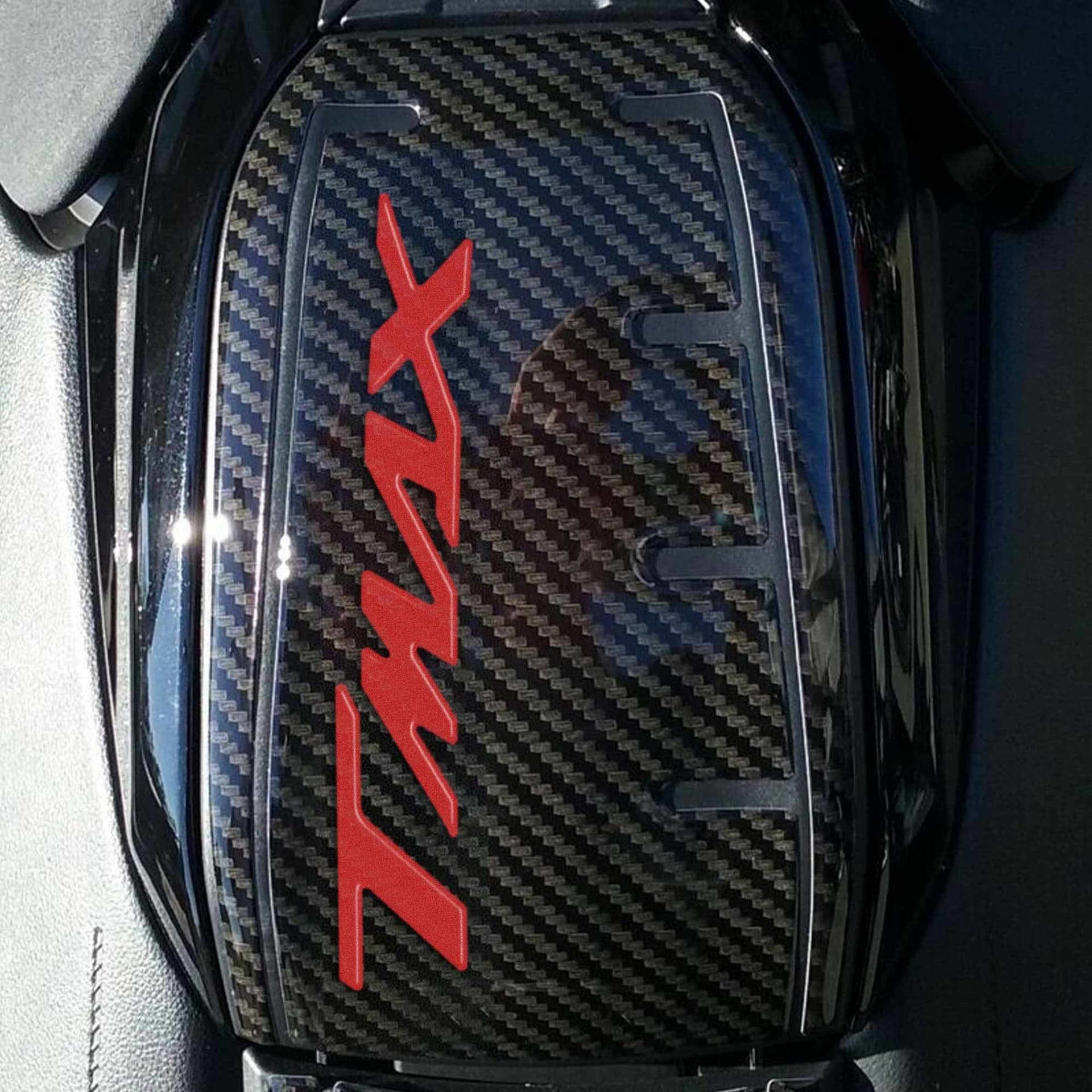 PROTEZIONE SPORTELLO SERBATOIO ADESIVO Resina 3D per YAMAHA TMAX 530 2017-2019 in Paraserbatoio LabelBike - Bibbiano, commercioVirtuoso.it