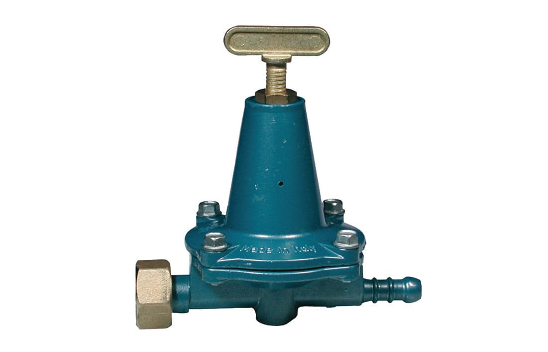 Regolatore Alta Pressione Con Portagomma 12-18 Kg/H Mod. Apz12E- Novac- Pezzi 1 in Accessori per compressori BricoGo - Marano di Napoli, commercioVirtuoso.it