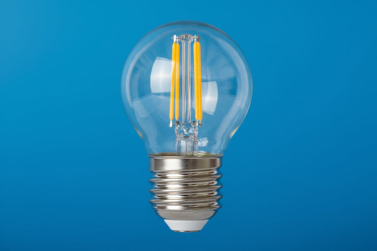Lampada Filo Led Sfera Chiara E27- - 4W - E27 - 2700 °K Calda - 470 Lm - 320 ° - 8 Pezzi Duracell Lighting