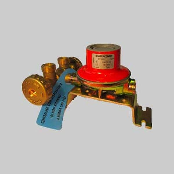 Minicentralina Due Attacchi con Regolatore 10 kg H Nova Comet