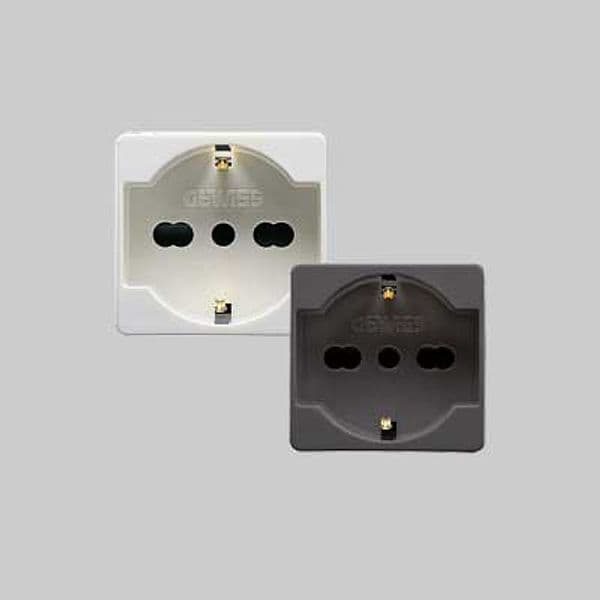 Presa Italiana Tedesca System 10 e 16 A 250V 2P con T Gewiss Bianco