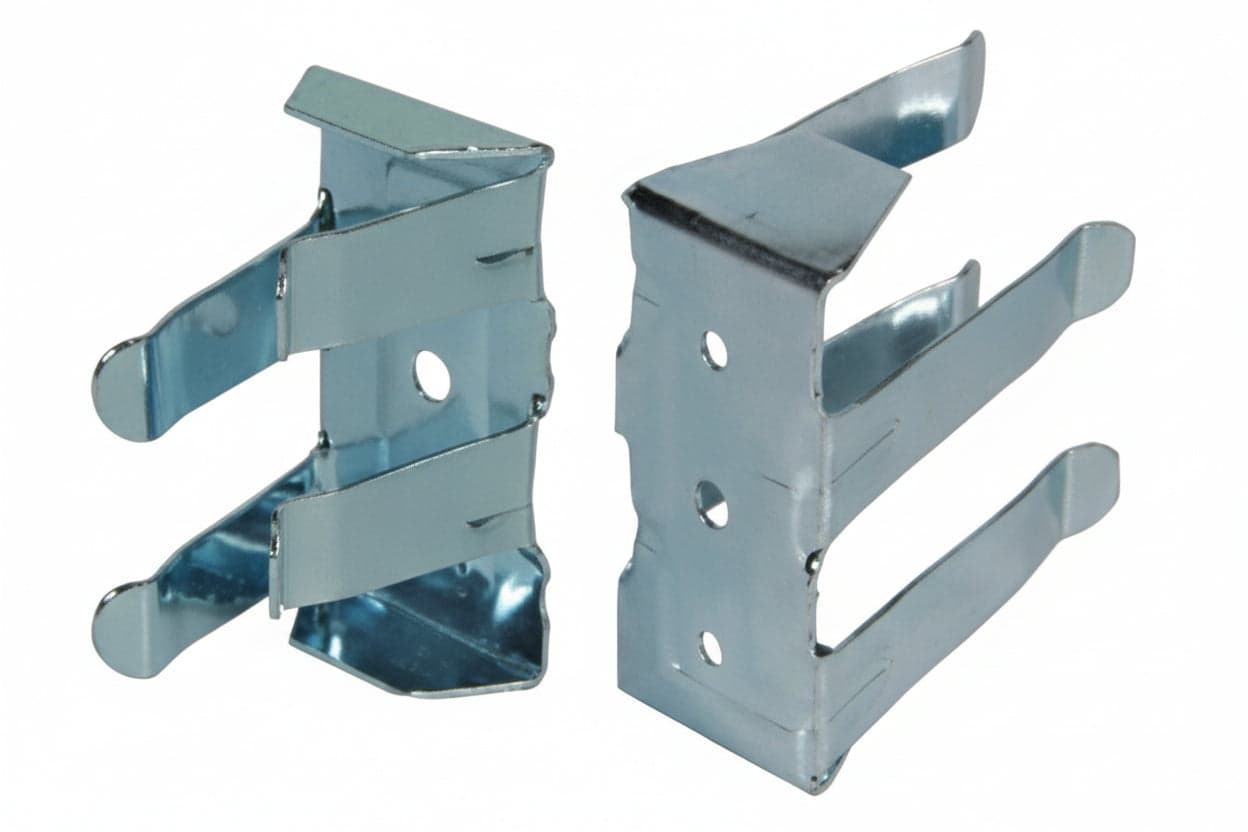 Gancio Per Applicazione Zoccolo Cucine- - Mm.30X55H. - 50 Pezzi in Gambe per mobili BricoGo - Marano di Napoli, commercioVirtuoso.it