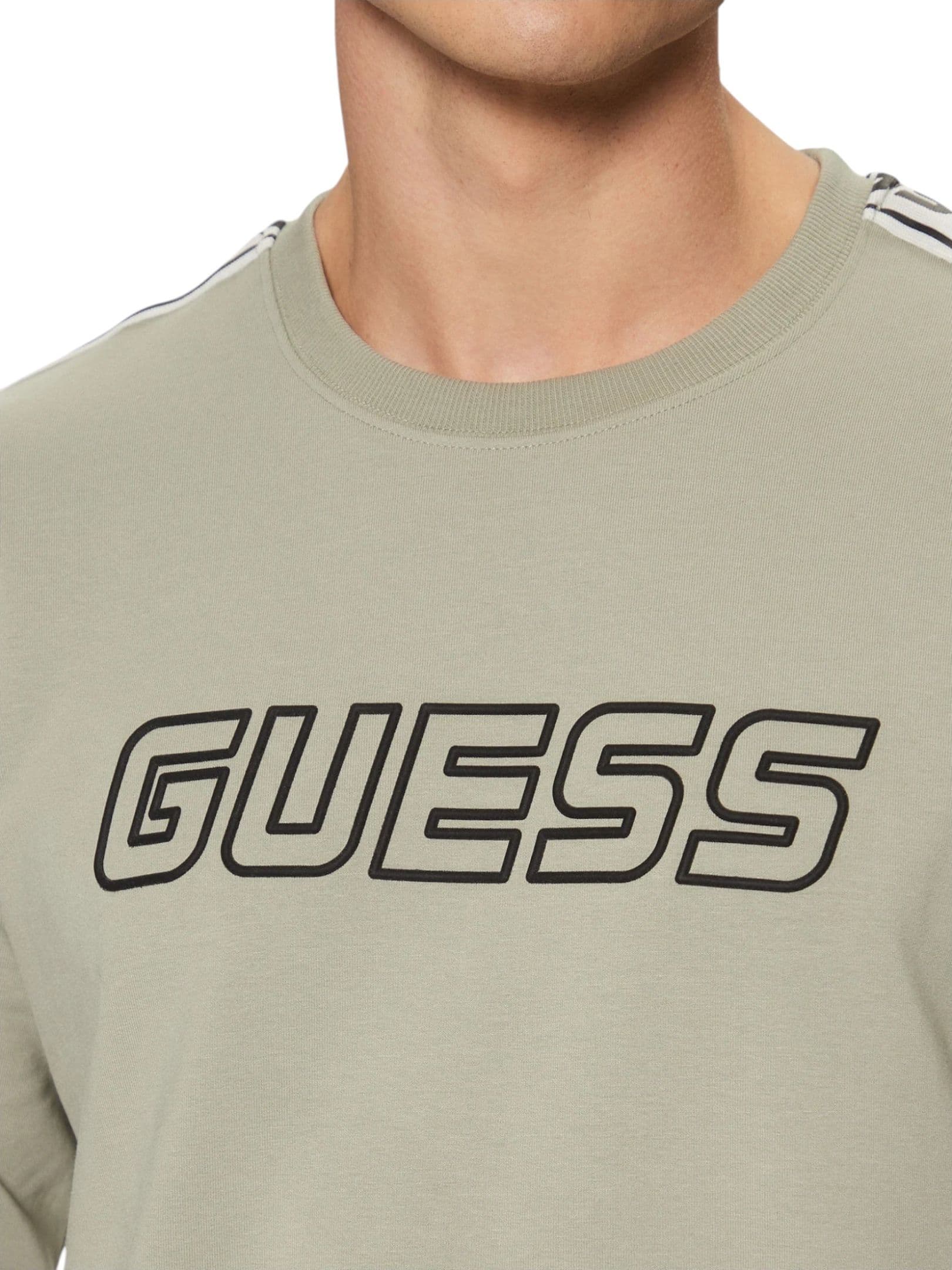 GUESS ACTIVEWEAR Felpa Uomo Guess Activewear Regular Fit da uomo in Maglioni Drestige - Casamassima, commercioVirtuoso.it