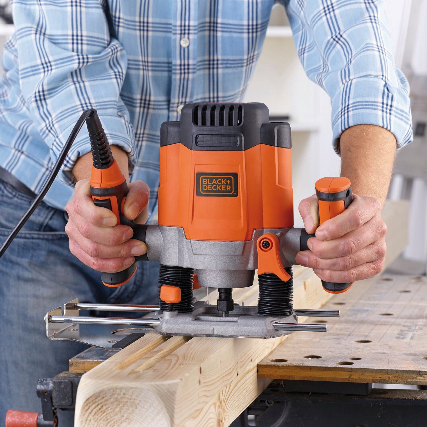 Black+Decker Fresatrice Verticale Kw1200E-Qs 1.200 W in Frese verticali BricoGo - Marano di Napoli, commercioVirtuoso.it