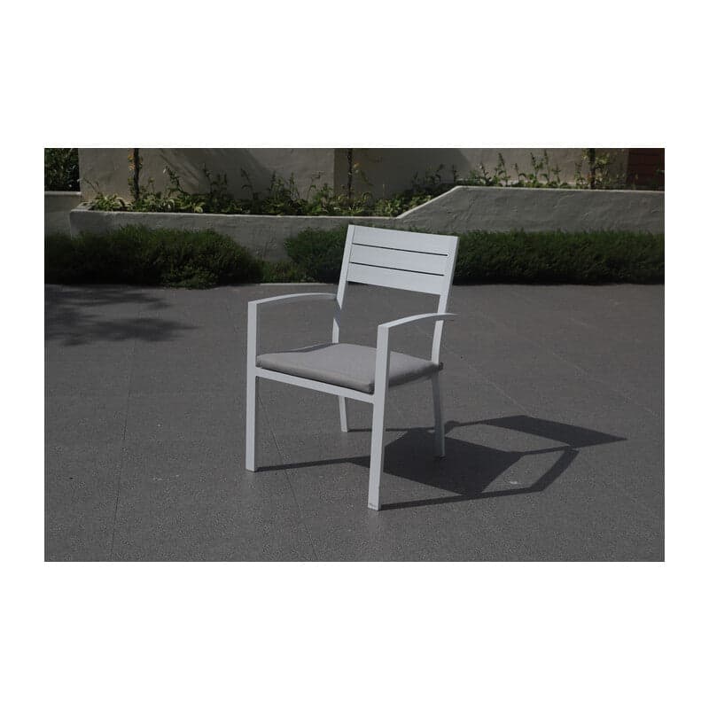 Poltrona In Alluminio Bianco Con Cuscino- 1,0 Pz