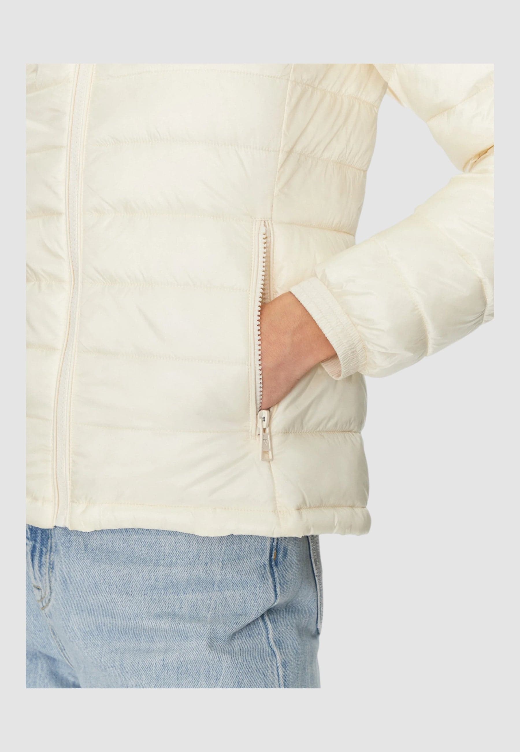 GUESS JEANS Piumino Donna Guess Jeans Regular Fit da donna in Giacche Drestige - Casamassima, commercioVirtuoso.it