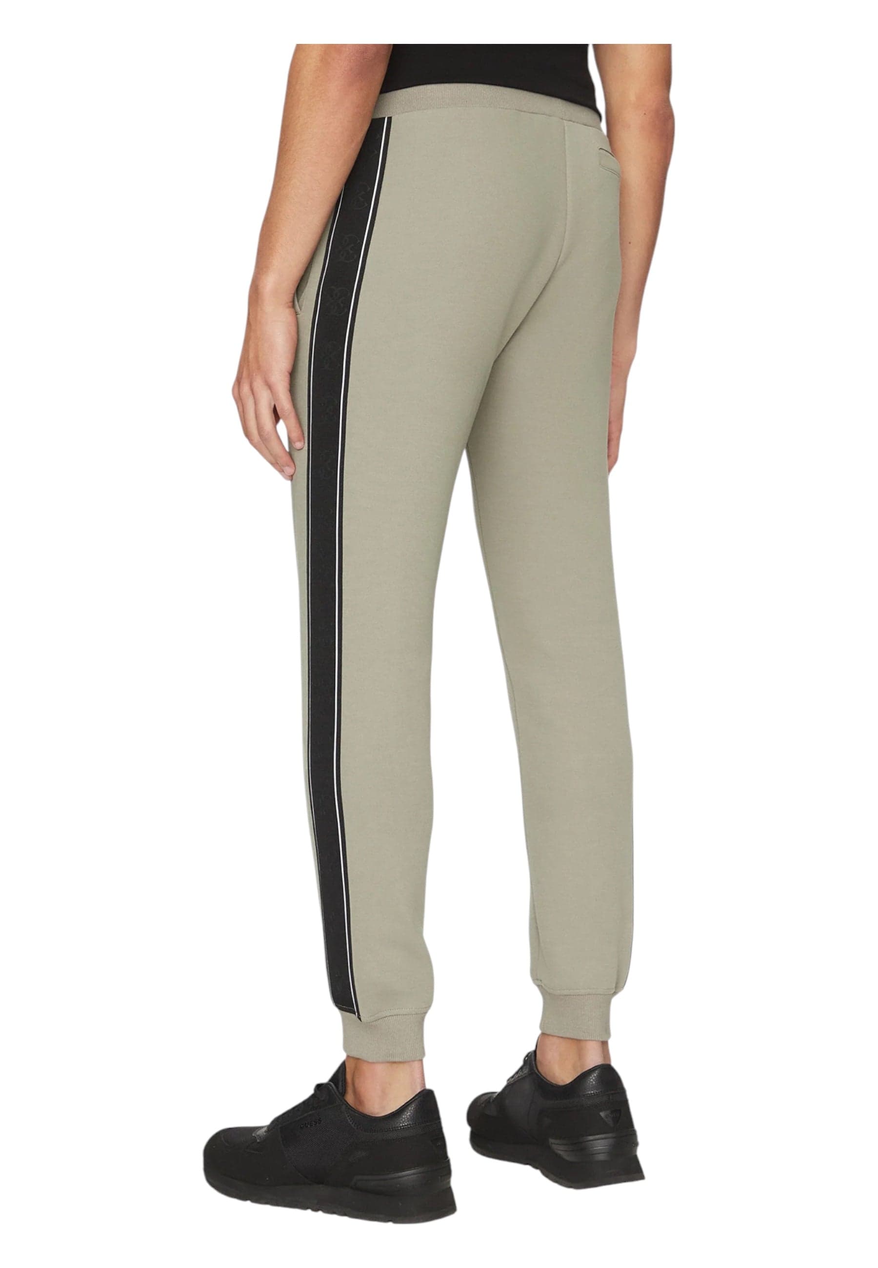 GUESS ACTIVEWEAR Pantaloni Uomo Guess Activewear Regular Fit da uomo in Pantaloni Drestige - Casamassima, commercioVirtuoso.it