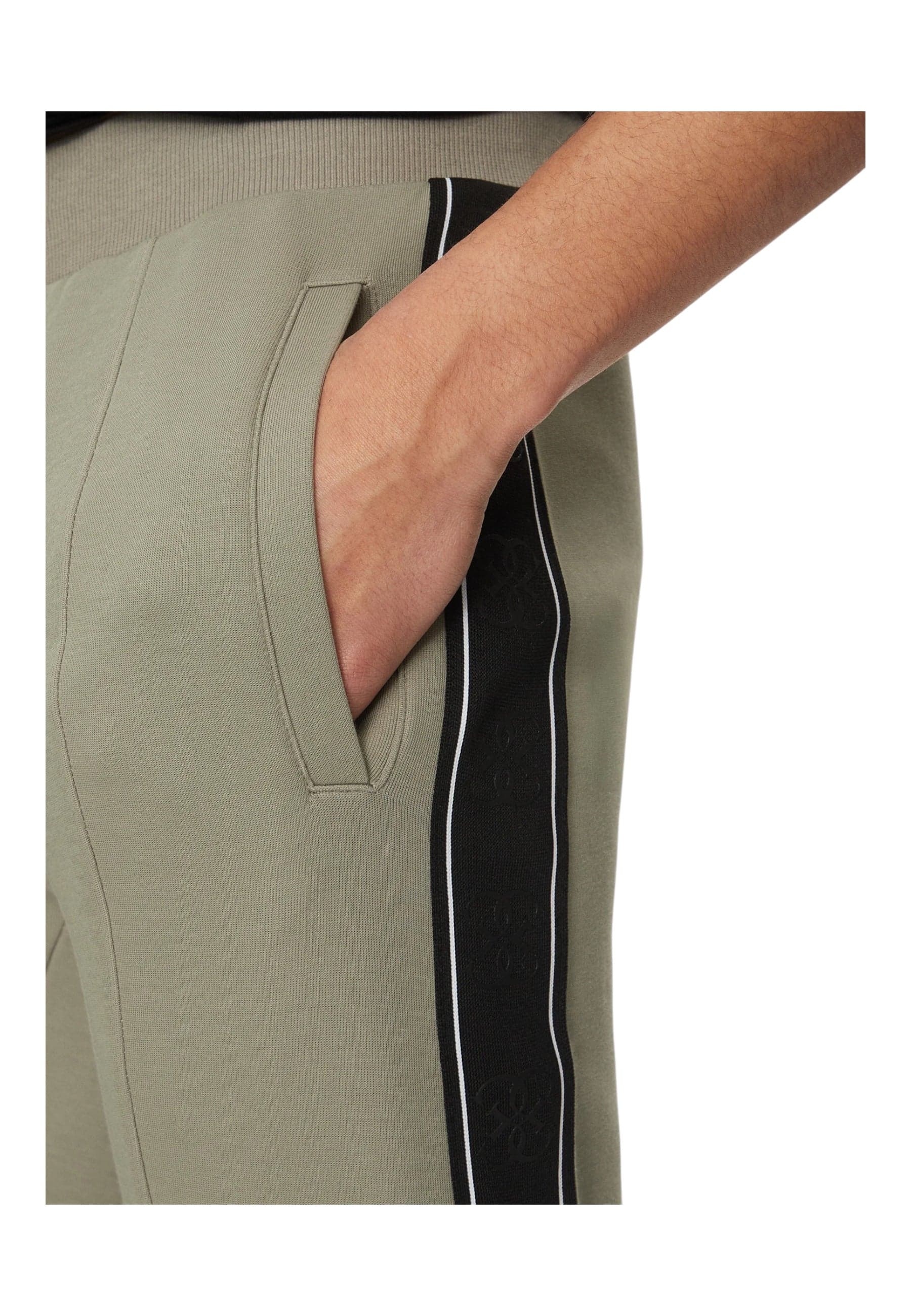 GUESS ACTIVEWEAR Pantaloni Uomo Guess Activewear Regular Fit da uomo in Pantaloni Drestige - Casamassima, commercioVirtuoso.it