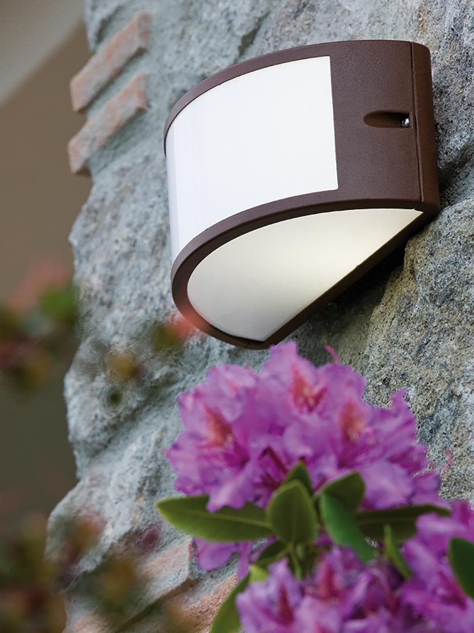 Applique 'Umbe' 60 W - Cm 25 X 12 X 13 Grigio - Sovil in Lampade da parete BricoGo - Marano di Napoli, commercioVirtuoso.it