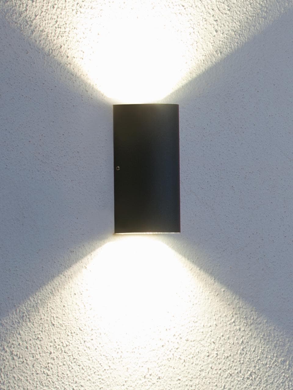 Applique Doppio Led 'Trump' 12 W 700 Lumen - Bianco - Sovil in Lampade da parete BricoGo - Marano di Napoli, commercioVirtuoso.it