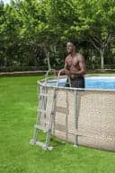 Scala Di Sicurezza Per Piscine 107 Cm- Bestway- 1,0 Pz in Scalette BricoGo - Marano di Napoli, commercioVirtuoso.it