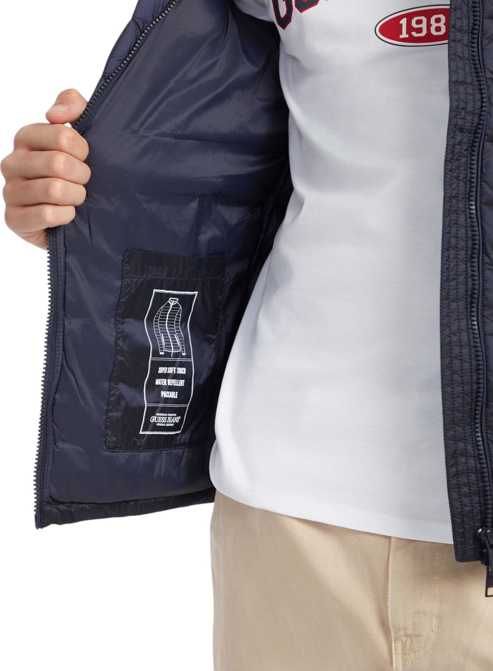 GUESS JEANS Piumino Uomo Guess Jeans Regular Fit da uomo in Giacche Drestige - Casamassima, commercioVirtuoso.it