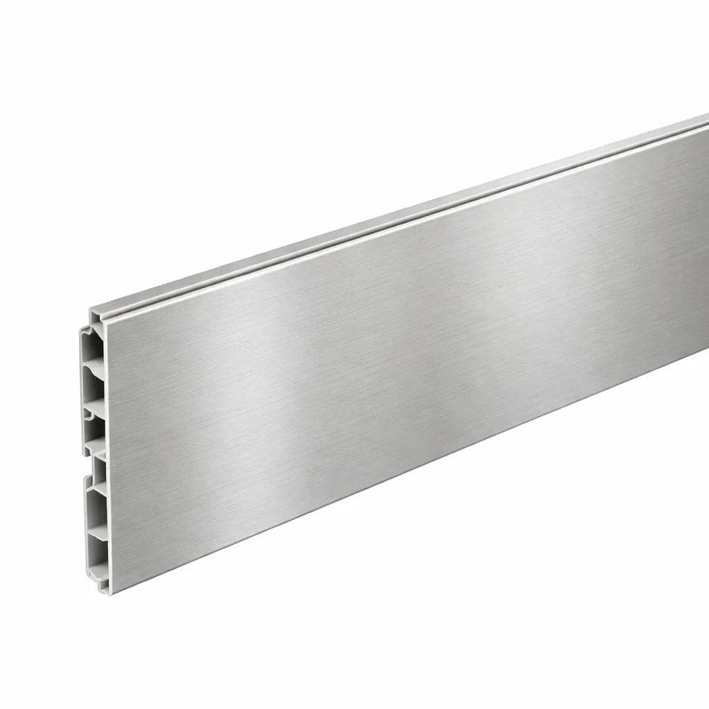 Zoccolatura per cucina in PVC di Colore Inox Satinato