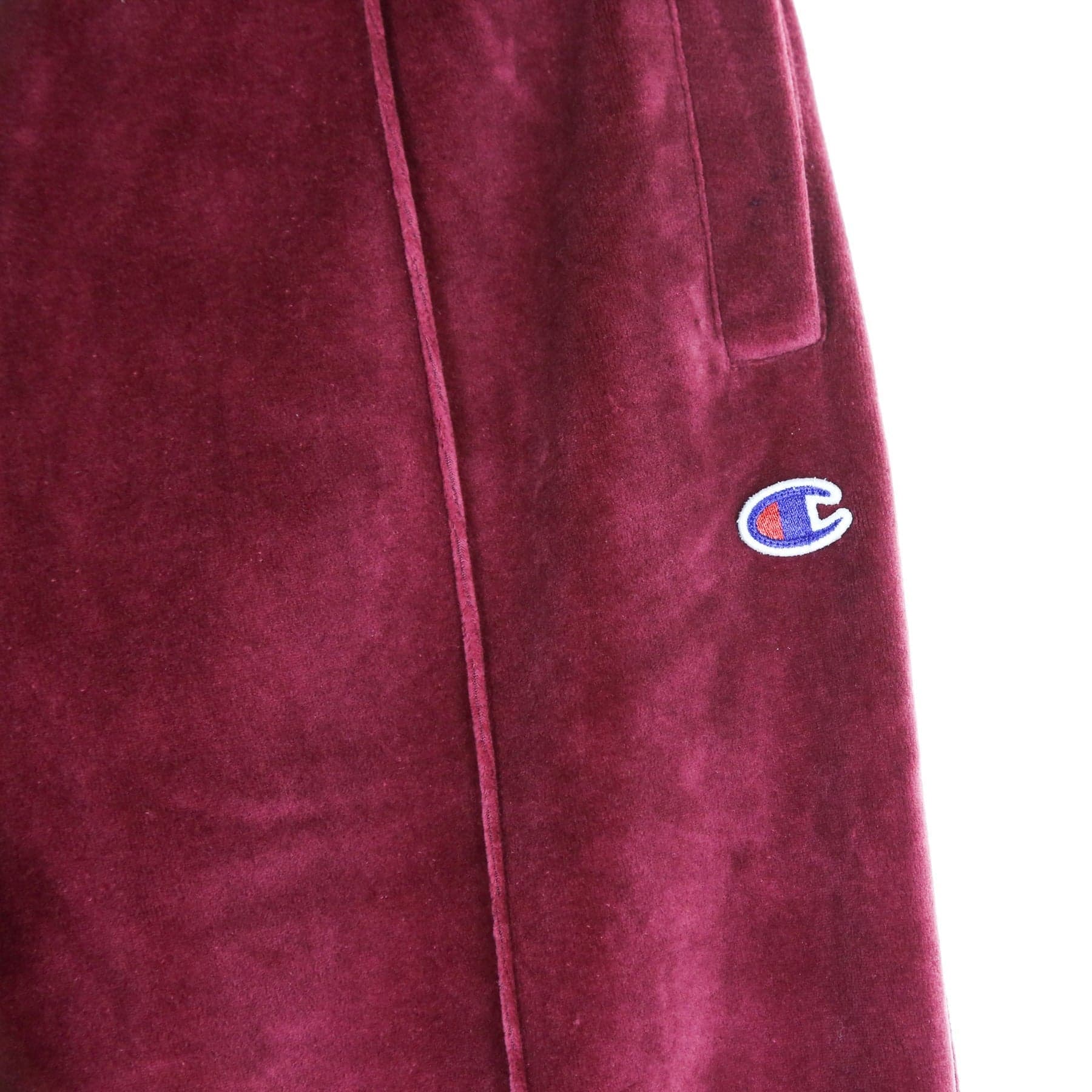 CHAMPION Pantalone Tuta Uomo Straight Hem Pants Burgundy da uomo in Pantaloni Drestige - Casamassima, commercioVirtuoso.it