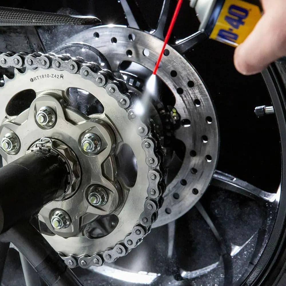 Spray Wd-40 Pulitore Catena Moto Ml. 400 in Lubrificanti BricoGo - Marano di Napoli, commercioVirtuoso.it