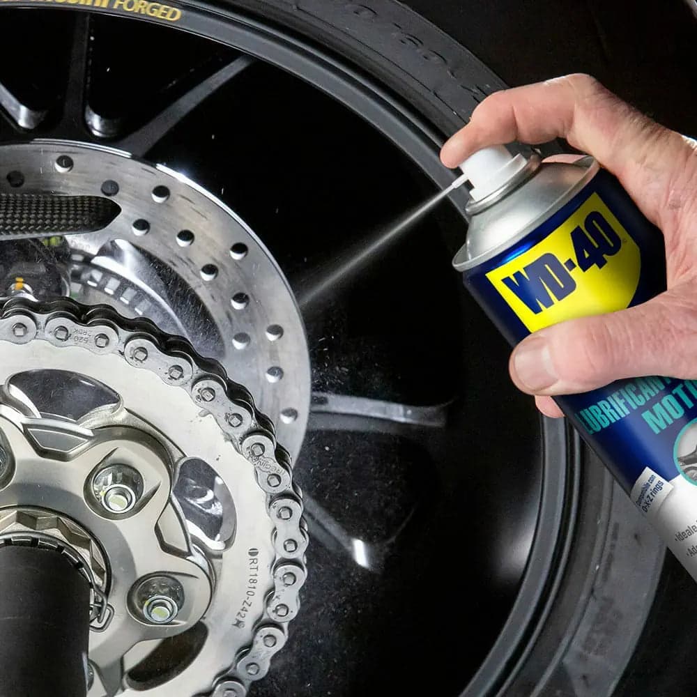 Spray Wd-40 Lubrificante Catena Moto In Condizioni Asciutte Ml. 400 in Grassi e lubrificanti BricoGo - Marano di Napoli, commercioVirtuoso.it