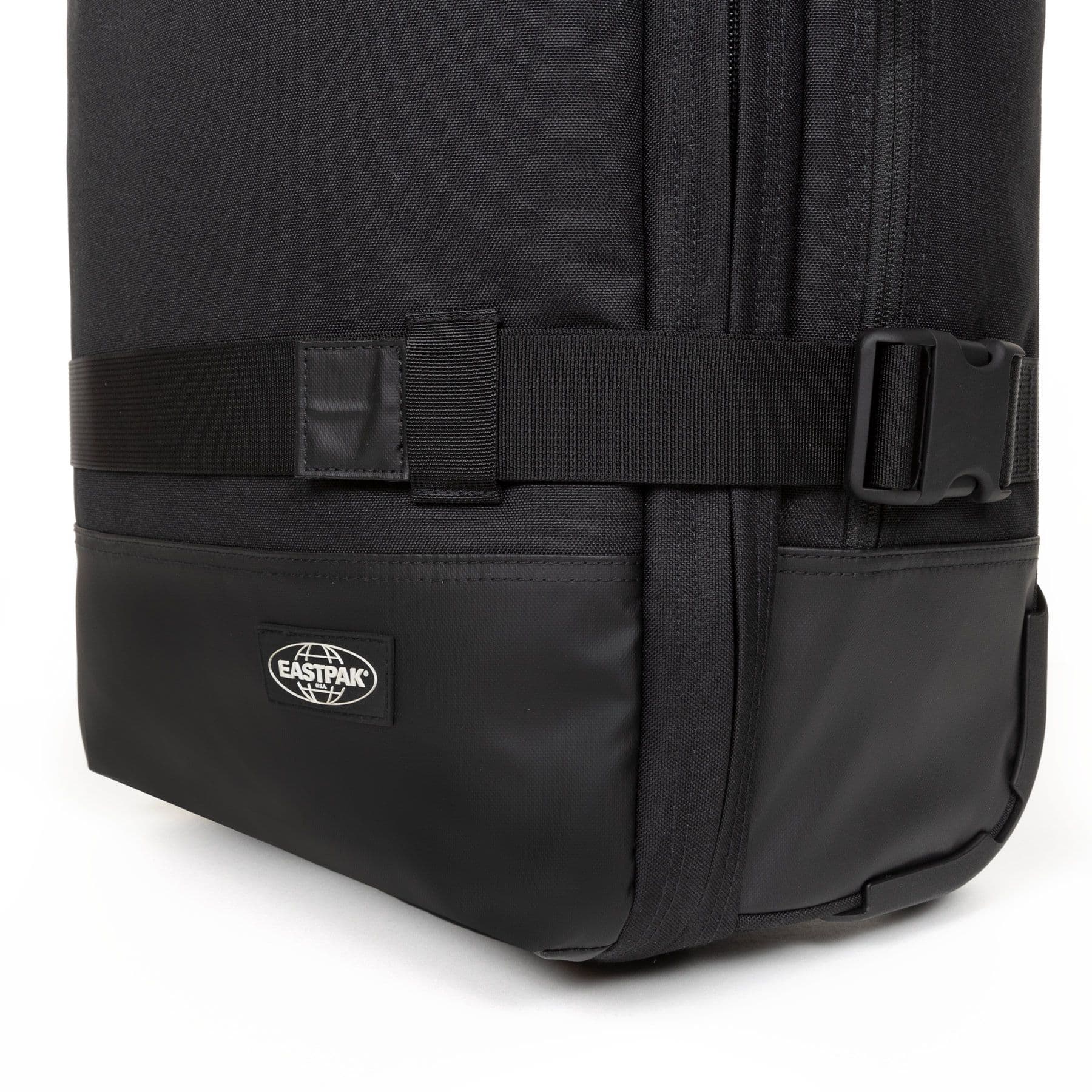 EASTPAK Valigia Adulto unisex Eastpak ICON TRAVEL'R S On Black da donna in Valigie Drestige - Casamassima, commercioVirtuoso.it