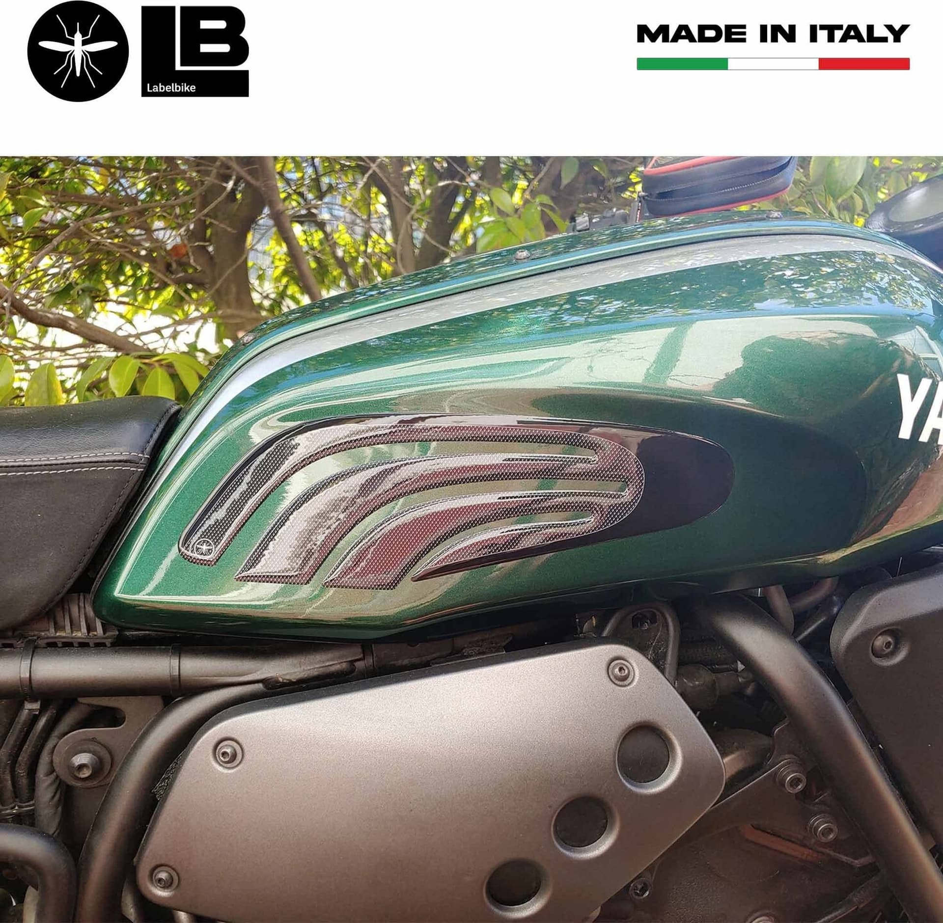 2 PROTEZIONI LATERALI 3D SERBATOIO compatibili per MOTO XSR 700 YAMAHA XSR700 in Paraserbatoio LabelBike - Bibbiano, commercioVirtuoso.it