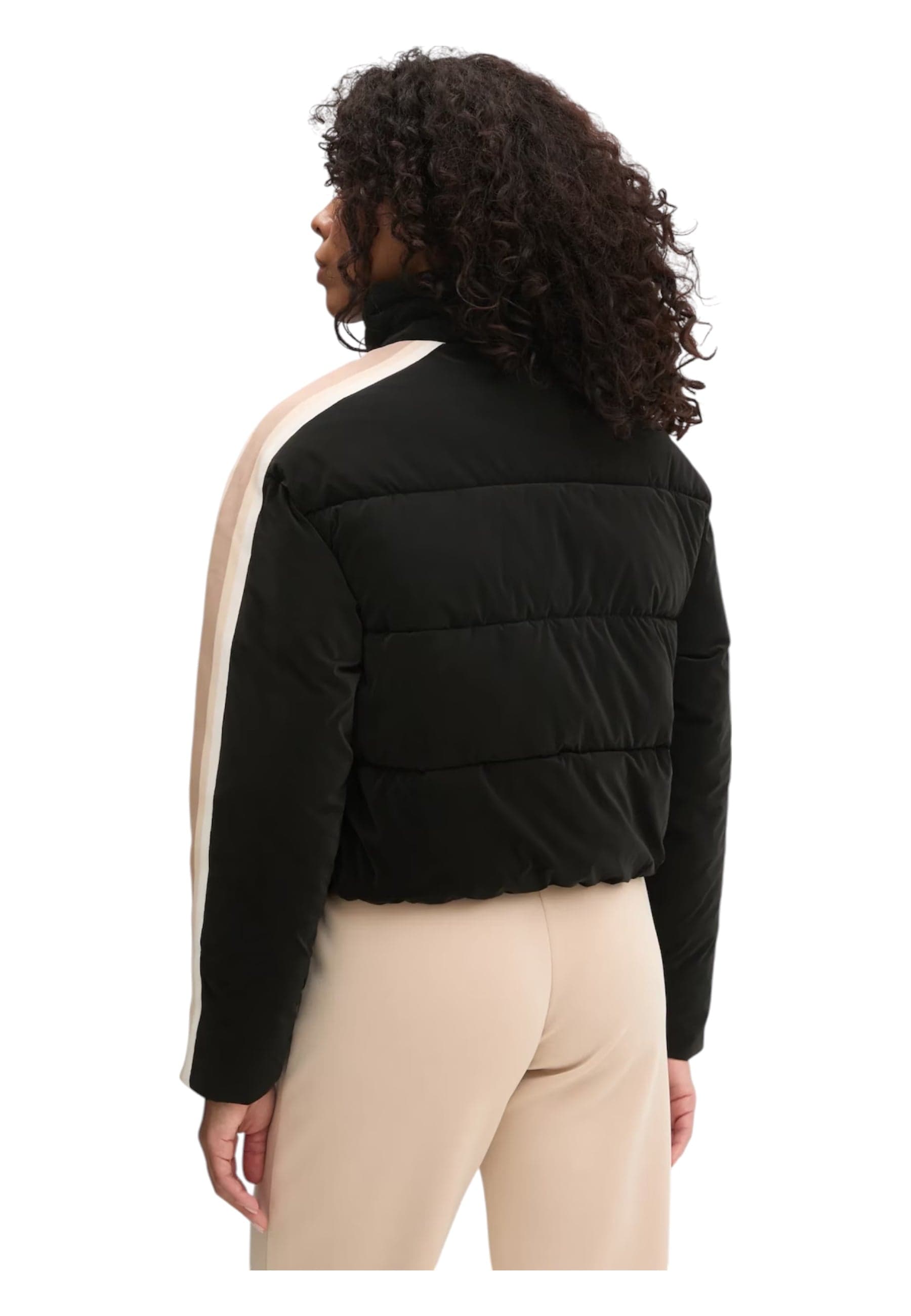 GUESS ACTIVEWEAR Giubbino Donna Guess Activewear da donna in Giacche Drestige - Casamassima, commercioVirtuoso.it