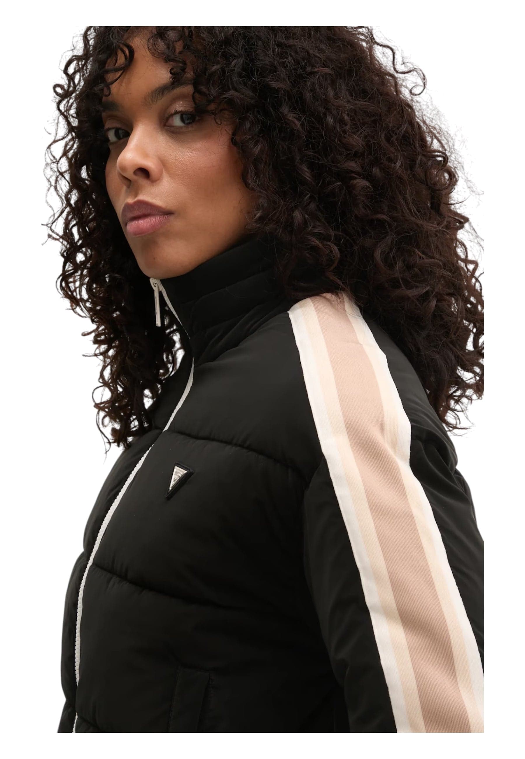 GUESS ACTIVEWEAR Giubbino Donna Guess Activewear da donna in Giacche Drestige - Casamassima, commercioVirtuoso.it