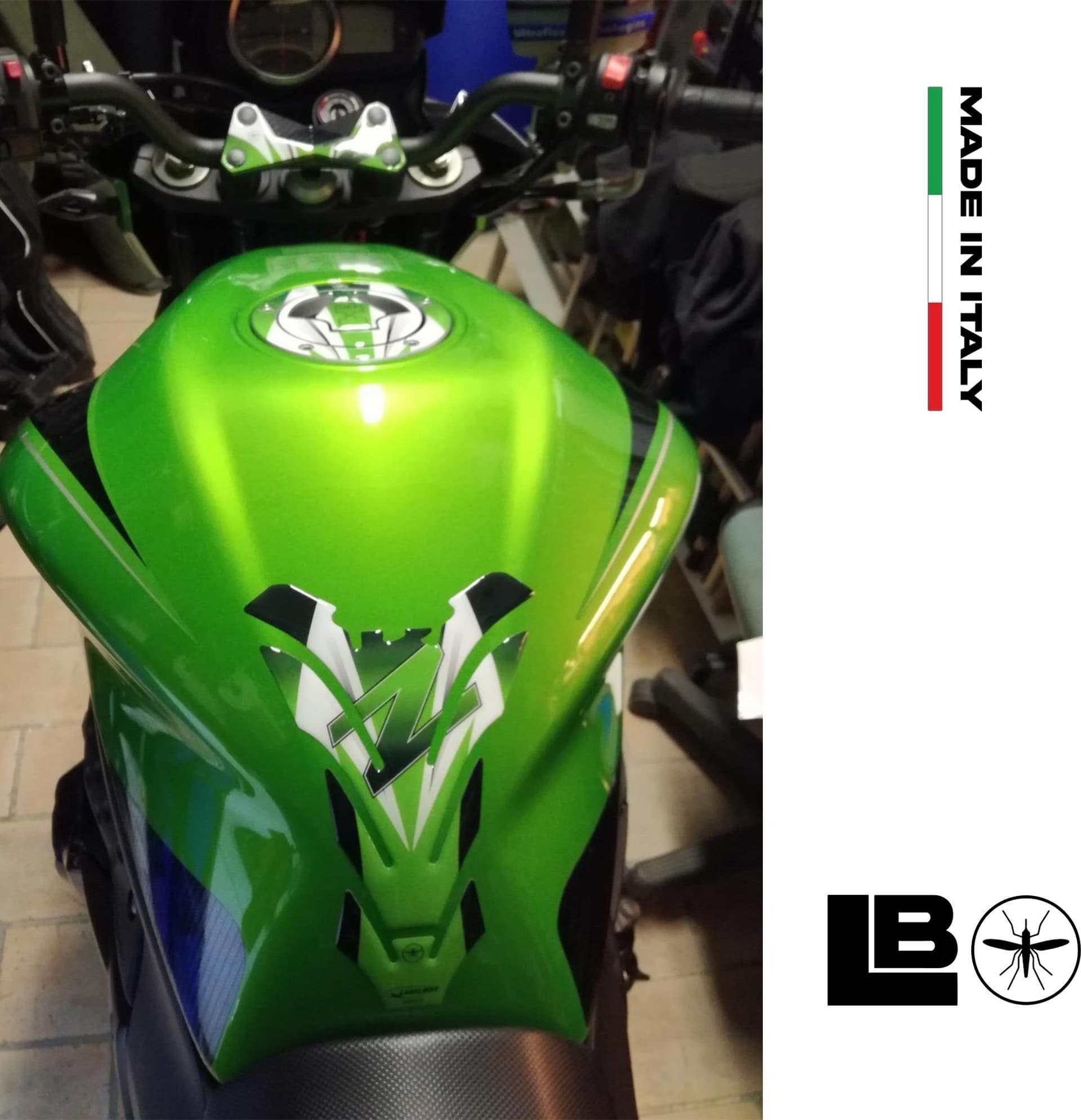 ADESIVI 3D gel PROTEZIONE compatibile per MOTO KAWASAKI Z750 Z1000 Z 750 Z 1000 in Paraserbatoio LabelBike - Bibbiano, commercioVirtuoso.it