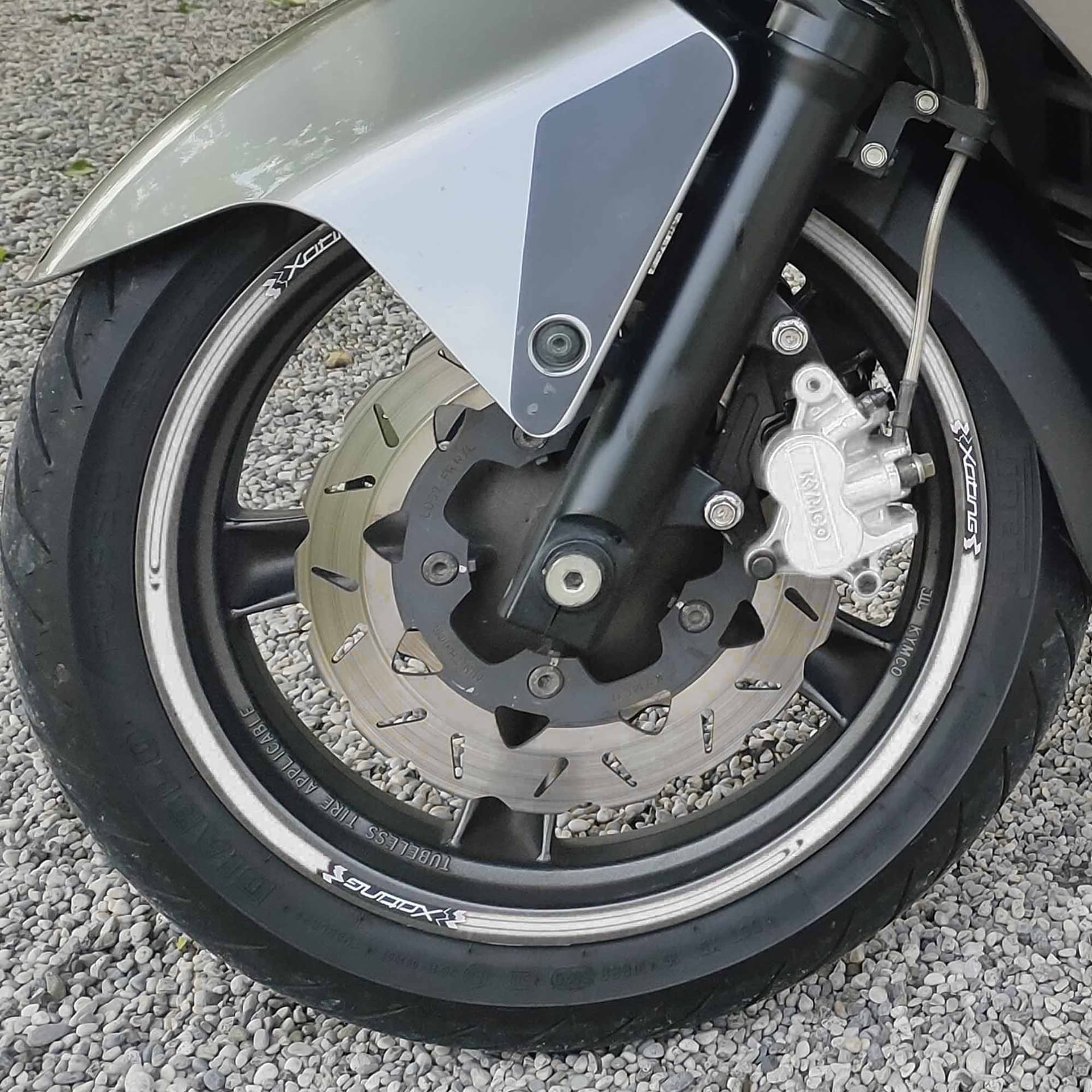 STRISCE ADESIVE per CERCHI compatibili per SCOOTER XCITING 300 - 400 - 500 KYMCO in Decalcomanie adesivi e magneti LabelBike - Bibbiano, commercioVirtuoso.it
