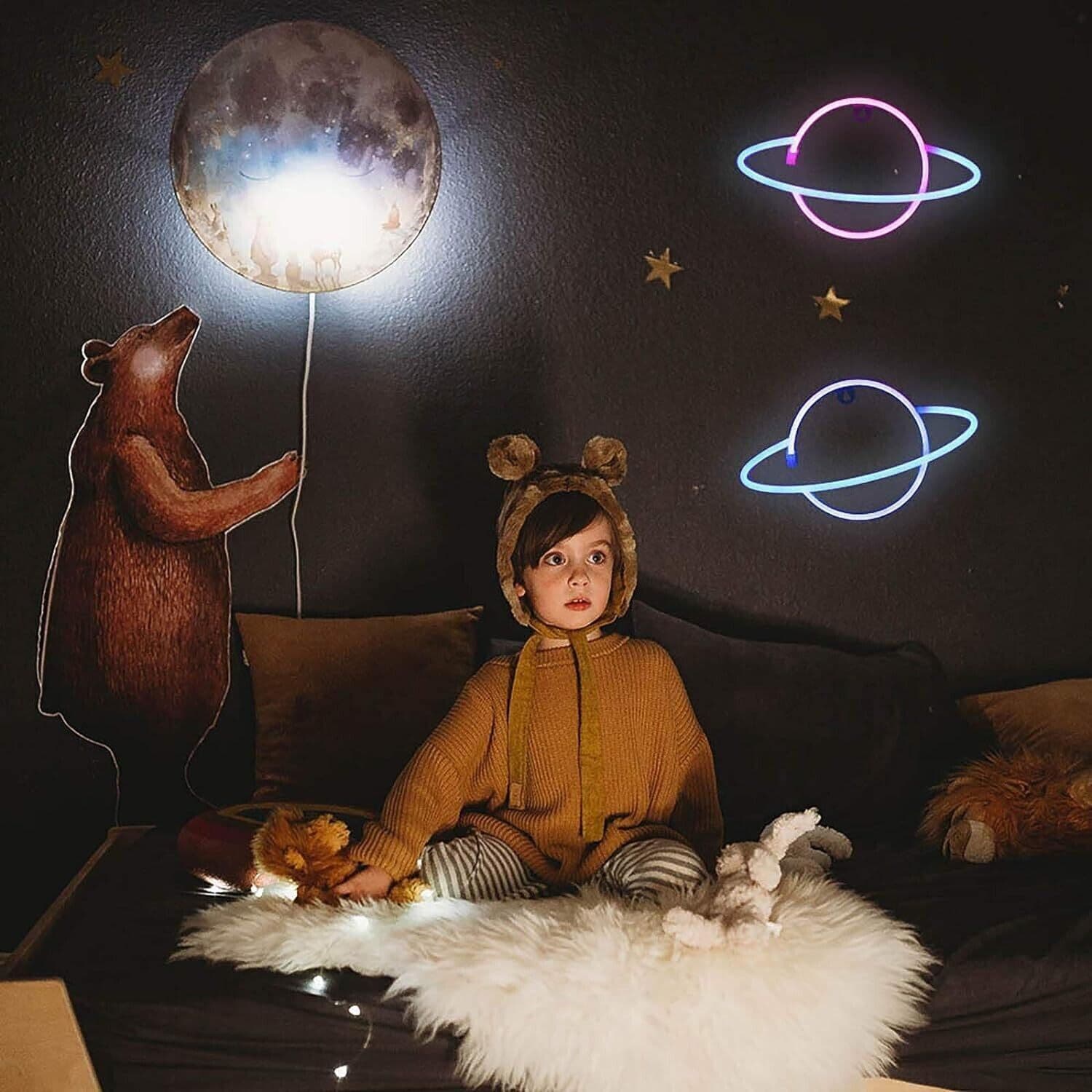 Luce al neon, a LED, per casa, cameretta dei bambini, bar, feste, Natale in Insegne luminose CL Store - Battipaglia, commercioVirtuoso.it